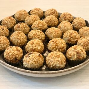 Brigadeiro Branco Com Castanha 20 Und